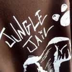 JUNGLE JAIL LINEA T-SHIRT
